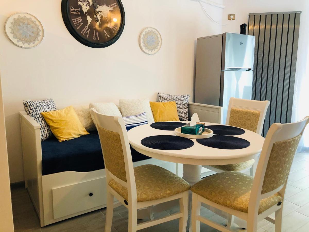 Baby Sea View And Pools Apartment- Mamaia Beach Resort Нэводари Экстерьер фото